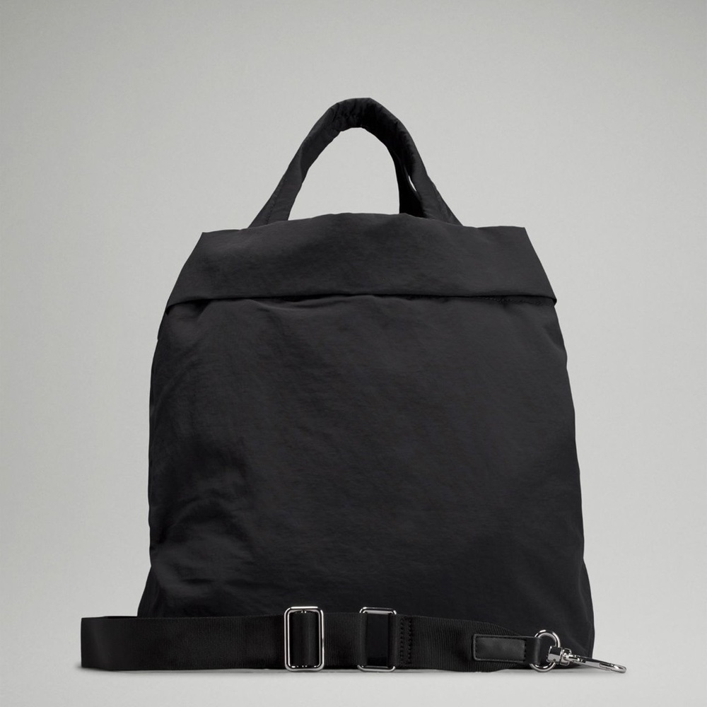 Lululemon On My Level 2.0 19L Bag